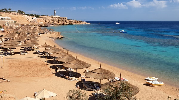 1. Şarm El-Şeyh, Mısır'da bulunan bir tatil şehridir.
