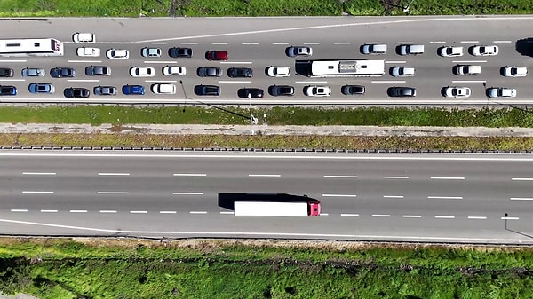 Tatilcilerin dönüş yolculuğu başladı.