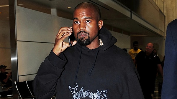 Dünyaca ünlü rap yıldızı Kanye West, ya da son yıllarda kullandığı adıyla Ye, İstanbul konseri öncesinde Türkiye'nin gündemine oturmuş durumda.