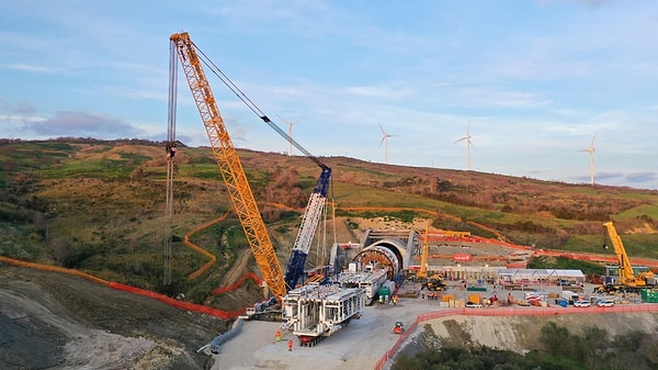 İtalya’da Salerno–Reggio Calabria Yüksek Hızlı Tren Hattı projesi, mühendislik açısından en kritik aşamalarından birine geçti.
