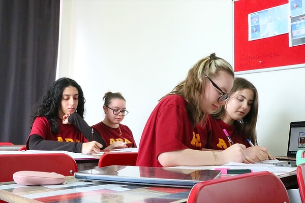 "Adadan NASA’ya" topluluğunun üyeleri büyük başarı elde etti.
