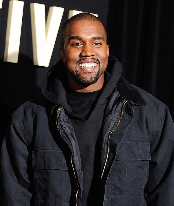 Aylar boyunca adeta nefesler tutulmuş, dünyanın en çok konuşulan rapçisi Kanye West'in Türkiye'ye geleceği gün dört gözle beklenmişti.