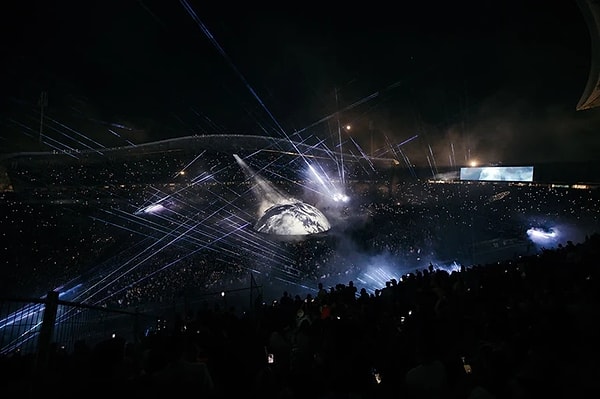Kanye West, aylar boyunca konuşulan İstanbul konseriyle müzik tarihine geçen bir geceye imza attı.