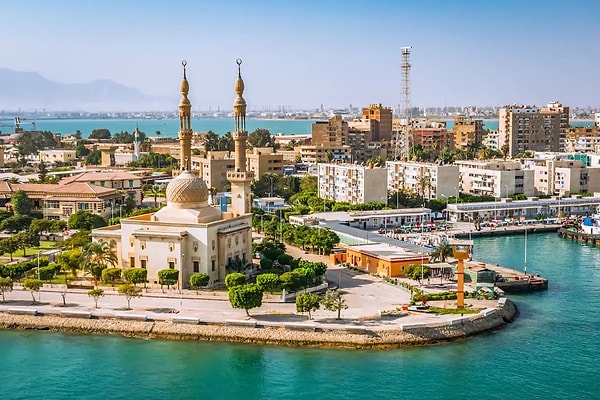 8. Kanalın giriş kapısı: Port Said