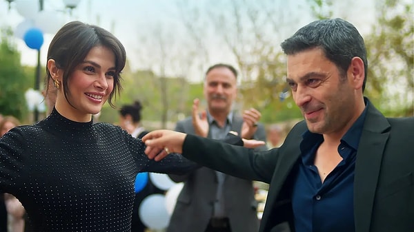 2024 yılında ekran macerasına başlayan Uzak Şehir, kısa sürede televizyon dünyasının en çok konuşulan yapımlarından biri haline geldi.