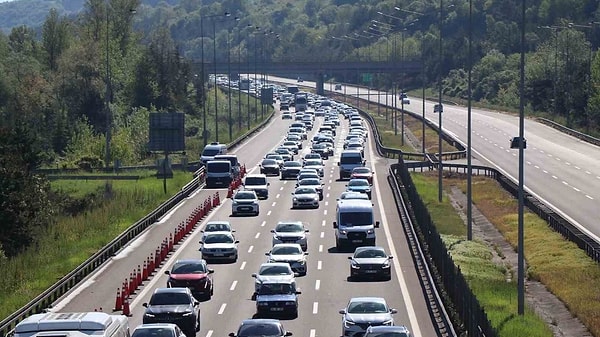İstanbul'dan çıkış ayrı bir trafik, İstanbul'a dönüş ayrı bir trafik.