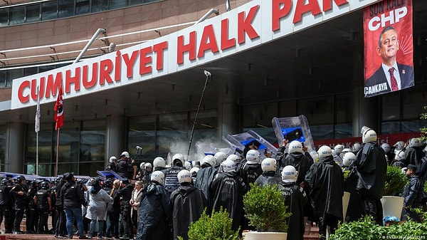 138 milletvekilinden 111'i imzaladı.