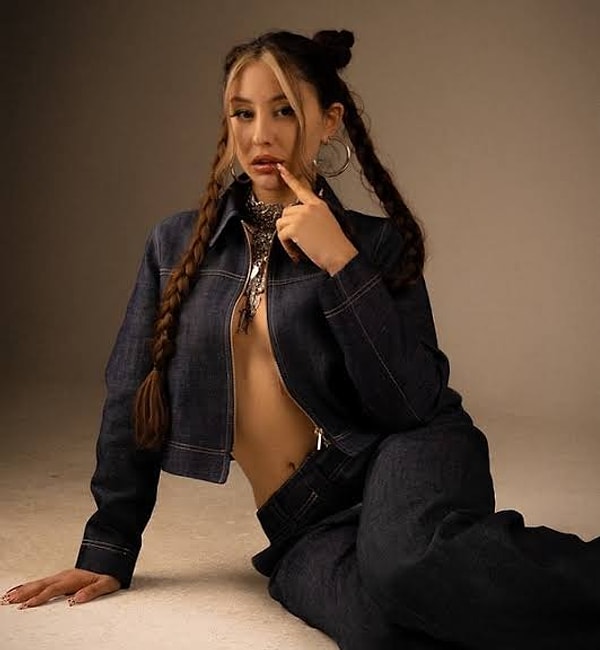 Despite being at the early stages of her career, Tuğçe Ayşe Güler, known by her stage name Aishe, managed to capture the attention of rap listeners with her unique style and powerful lyrics. The tragic news of her passing has left her fans steeped in sorrow.