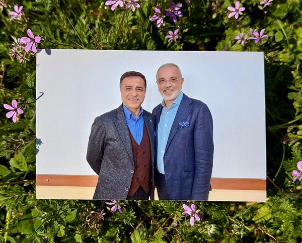 DEM Parti Ağrı Milletvekili Sırrı Sakık da Selahattin Demirtaş ile olan fotoğrafını paylaştı. 👇