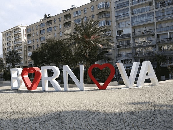 Bornova Restaurant Prices: A 2026 Per-Person Budget Comparison