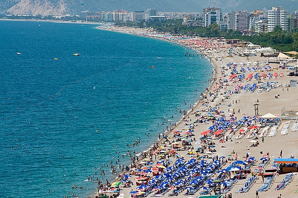 Antalya'da Plaj Rehberi: Hangi Plaj Kime Uygun? - 2026