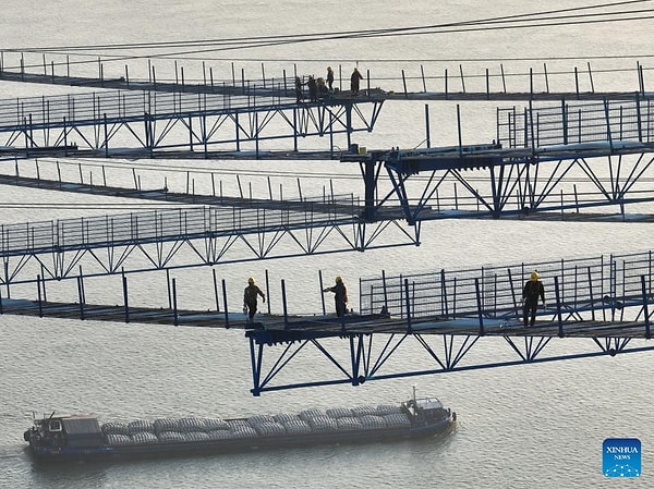 The bridge set to connect Huangzhou district of Huanggang city and Yanji town of Ezhou city will do more than just unite two shores.