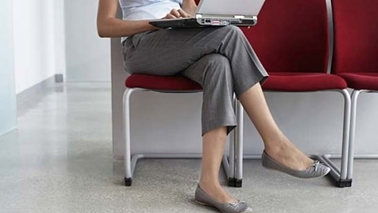 Think Twice Before Crossing Your Legs: Experts Warn of Severe Long-Term Nerve Damage
