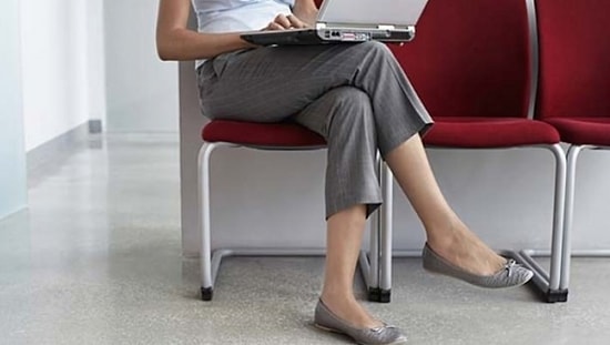 Think Twice Before Crossing Your Legs: Experts Warn of Severe Long-Term Nerve Damage
