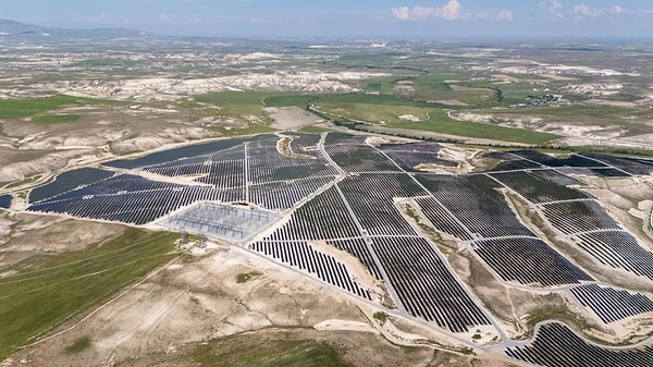 İGA tarafından hayata geçirilen dev yatırım havacılık sektöründe 2050 net sıfır emisyon hedefine giden yolu kısaltıyor.