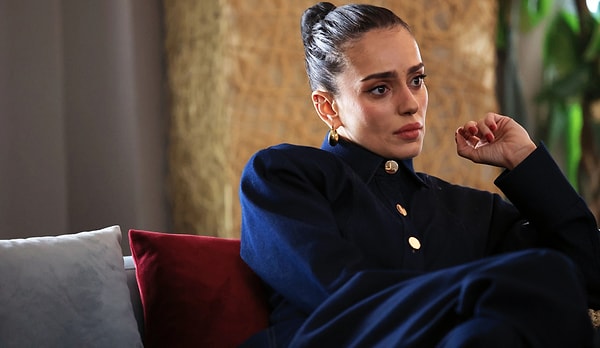 Tartışmalar sürerken oyuncuya destek veren isimler de ortaya çıktı. Bu isimlerden biri de son olarak İnci Taneleri dizisinde rol alan Bestemsu Özdemir oldu.