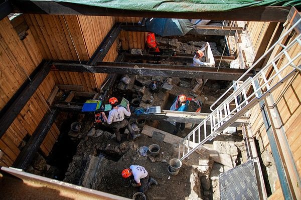 Romalı mühendisler dağları yerinden oynatmak için suyun gücünü bir balyoz gibi kullandı