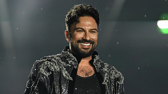 Tarkan Delivers an Unforgettable Night in Ankara as Thousands Sing Along Despite the Rain