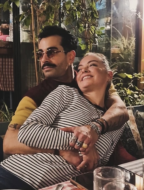 Gökhan Türkmen geçtiğimiz saatlerde yaptığı açıklamalarla yıllardır merak edilen evlilik hikayesini ilk kez bu kadar detaylı anlattı.
