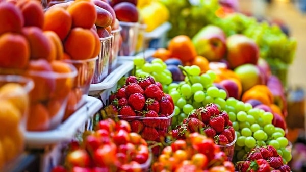 Yaz mevsimiyle birlikte etkisini gösteren kavurucu sıcaklar ve yüksek nem oranı, insan sağlığı üzerinde ciddi tehditler oluşturabiliyor.