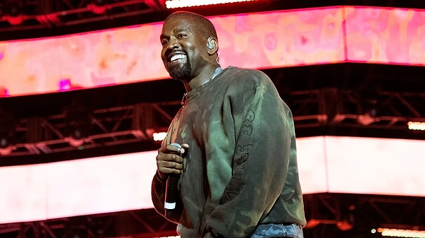 Kanye West'i yalnızca bir rapçi olarak tanımlamak uzun yıllardır mümkün değil.