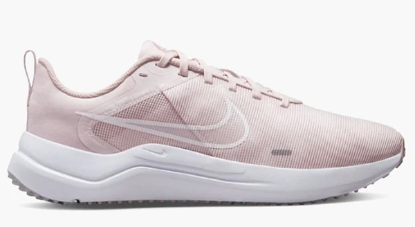 Nike Downshifter 12 kadın koşu ayakkabısı 3.329,10 TL avantajlı etiketine ek ekstra Onedio25 koduyla indirimde!