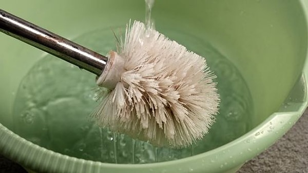 No matter how well you take care of it, a toilet brush doesn't have an infinite lifespan.