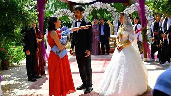 Aybüke Pusat'ın veda ettiği Halef: Köklerin Çağrısı, dün akşam sezon finaliyle ekrandaydı.