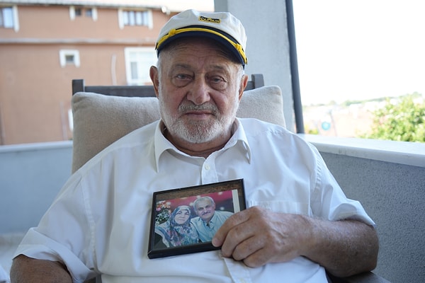 54 yıllık eşini kaybetti, özlemi bir gün bile dinmedi.