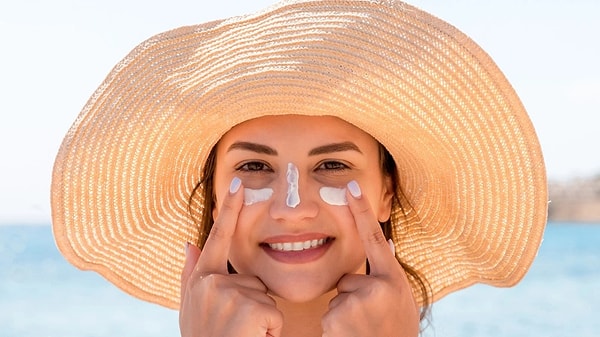 Havaların ısınması ve tatil sezonunun başlamasıyla birlikte güneşten korunma telaşı da hız kazandı.