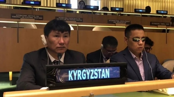 Bir zamanlar ülkesi Kırgızistan’da istihdam süreçlerine yön veren Çalışma ve Sosyal Kalkınma Bakanı Ulugbek Kochkorov’un yeni hayatı sosyal medyada gündem oldu.