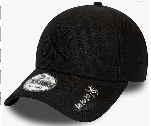 Hafta sonu gezilerinde ve günlük kombinlerde konfor sunan New Era New York Yankees şapka!