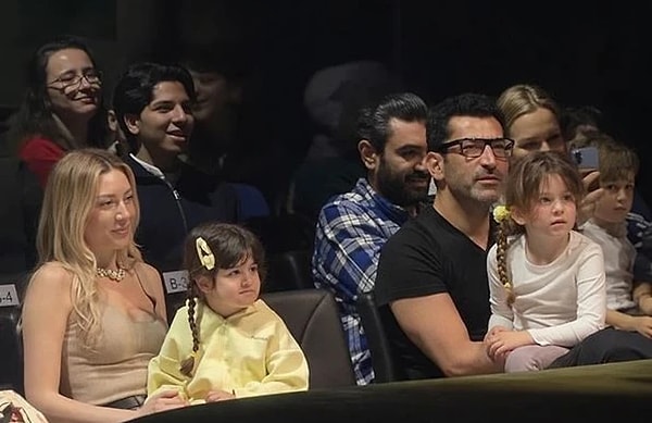 Türk magazin dünyasının en sevilen çiftlerinden biri olan Sinem Kobal ve Kenan İmirzalıoğlu, yıllardır gözlerden uzak ama bir o kadar da imrenilen aile hayatlarıyla gündeme geliyor.