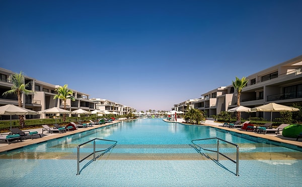 Rixos Premium Magawish Bay View demişken... Suit ve villalarla ortak alanı paylaşıyor ama farkları var.