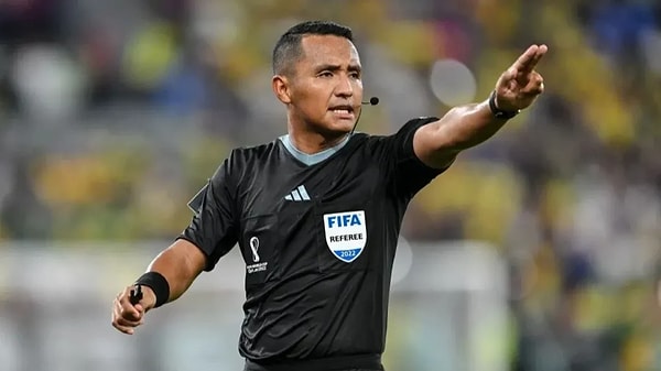 Türkiye - Paraguay Maçının Hakemi Kim?