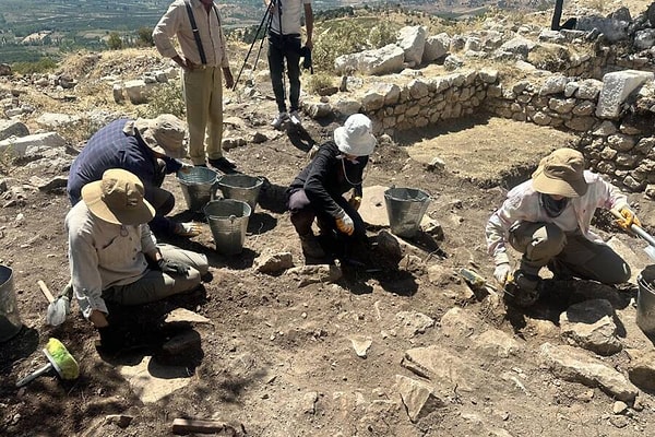 Antik kentte depo ve mutfak alanları bulundu
