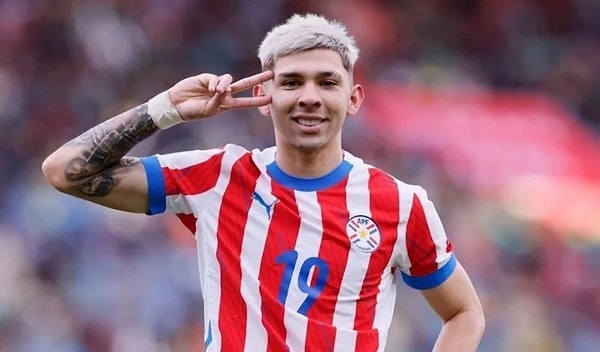 Julio Enciso'ya dikkat...