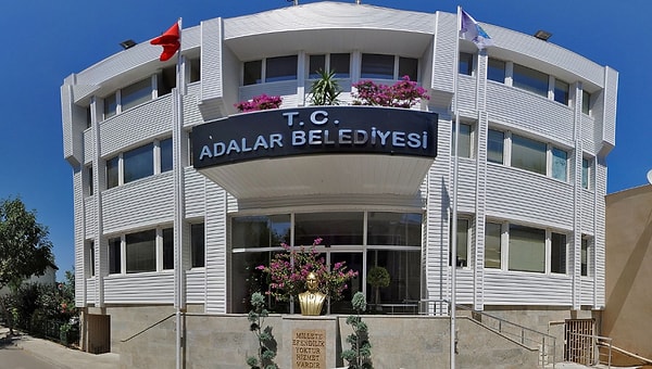 Adalar Belediyesinde rüşvet karşılığı ruhsat ve kaçak yapılara göz yumma iddiası!