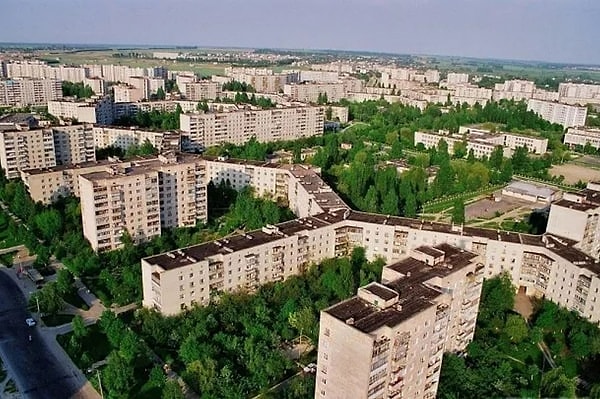 İçinde yaklaşık 10 bin kişi yaşıyor