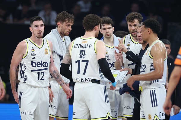 Fenerbahçe Beko, basketbolda 13. şampiyonluğunu kazandı.