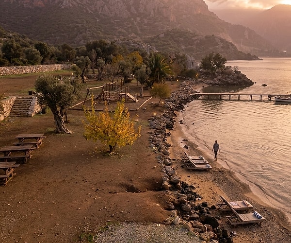 6. Thyssanos Sahili
