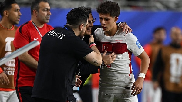 Arda Güler, Milli Takım'ın Paraguay’a 1-0 yenilerek 2026 FIFA Dünya Kupası’nda gruptan çıkma şansını kaybetmesinin ardından özür diledi.