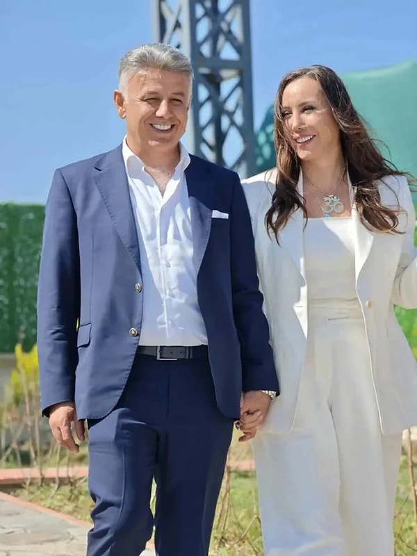 Asena'nın hayatındaki büyük değişimin arkasında yine ve yeniden kalp meseleleri olduğu ortaya çıktı.