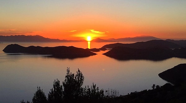 1. Eşsiz gün batımı manzaraları insanı büyüler.