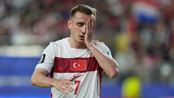 Dünya Kupası’na 2 maç sonunda veda eden milli takımda en konuşulan konulardan biri de Montella’nın forvet tercihleri oldu.