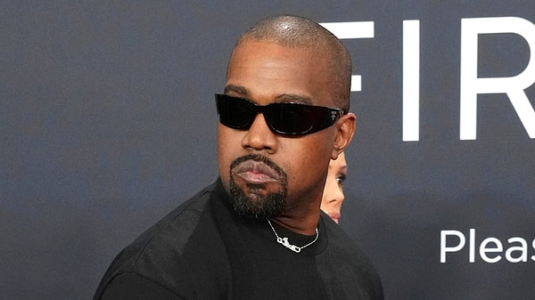Ödül gecesi sonrası Taylor ile Kanye'nin arası düzelmedi aslında.