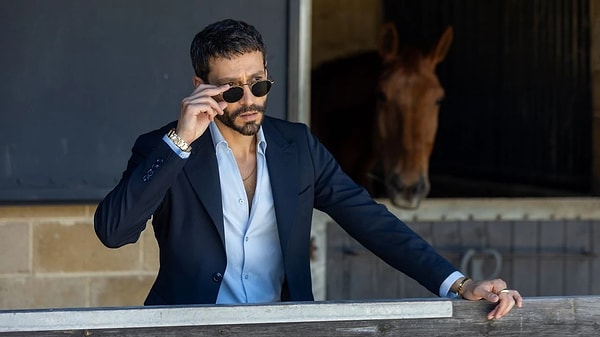 Muhtemel Aşk, yaz sezonunda yayın hayatına başlayan ve Show TV’nin yeni projeleri arasında yer alan yapımlardan biri oldu.