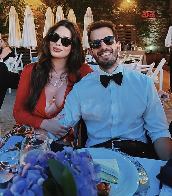 Defne Samyeli, one of Turkey's most recognized figures, has been under the close scrutiny of the entertainment world for years, not only due to her career, but also due to her daughters, Deren and Derin Talu.