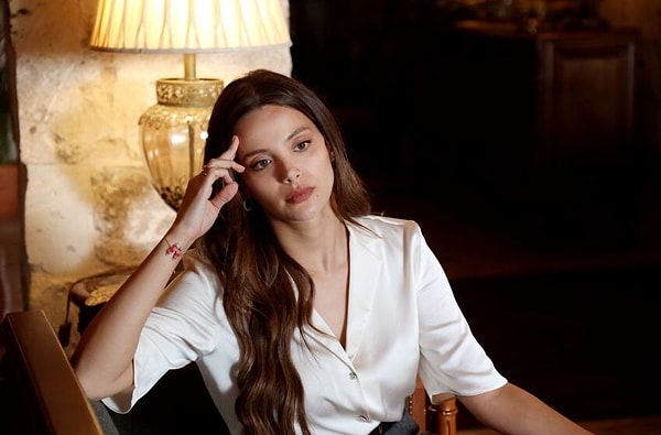 According to recent information, following the departure of Aslıhan Malbora, Leyla Tanlar's name has started to circulate as the potential female lead for Sevdam Karadeniz.