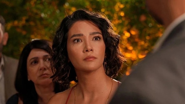Teşkilat dizisi kadrosundan çıkarılan Aybüke Pusat, kısa bir süre sonra Halef dizisine dahil olmuştu.